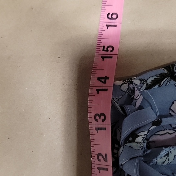 Charlotte Russe Size M Wedgewood Blue with Floral Pattern Wrap Skirt Gently Used - Picture 5 of 8